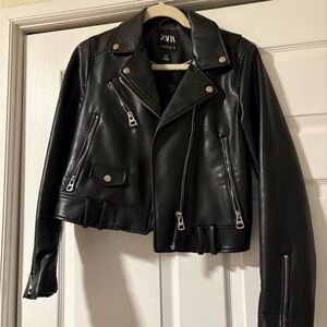 Zara Women's Sleek Black Leather Biker Jacket